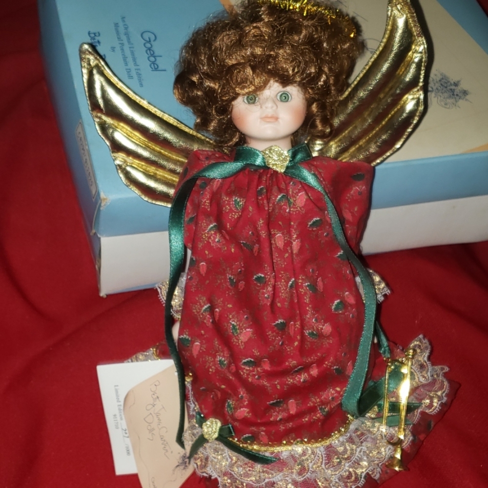 Porcelain BETTY JANE CARTER TREETOPPER angel